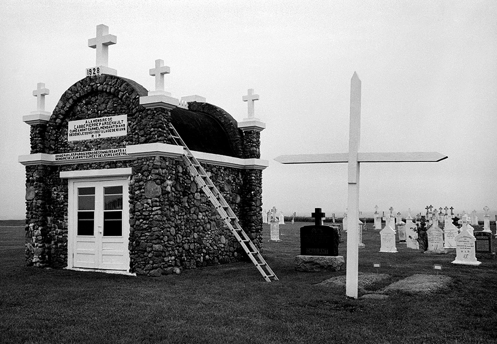 Two Graves Canada 1990